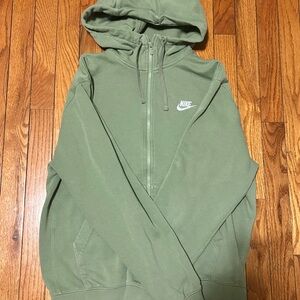 Nike Sportswear Club-Fleece fullzip Olive Hoodie | Size Medium (Men’s)